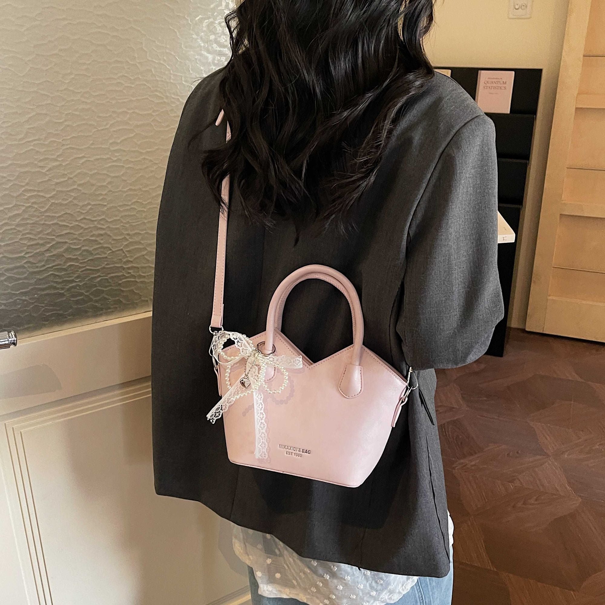New Korean Edition Fashionable High Texture Versatile Handbag