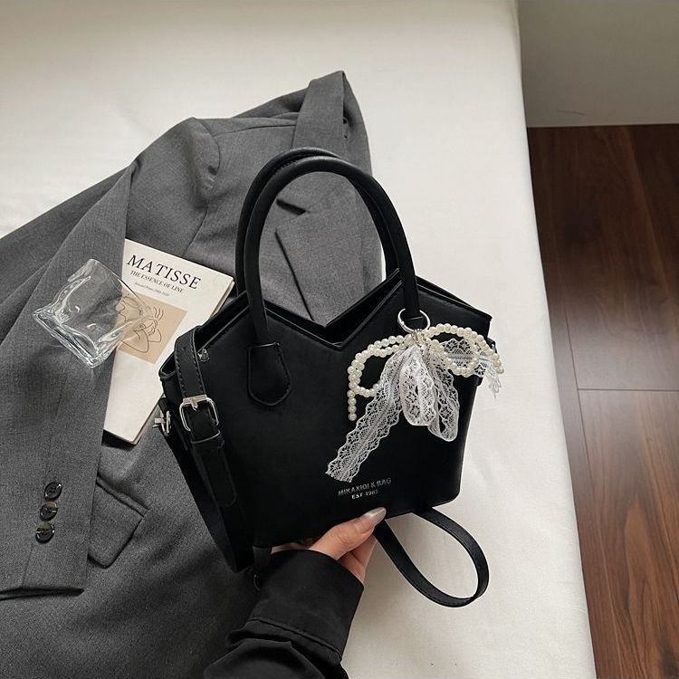New Korean Edition Fashionable High Texture Versatile Handbag